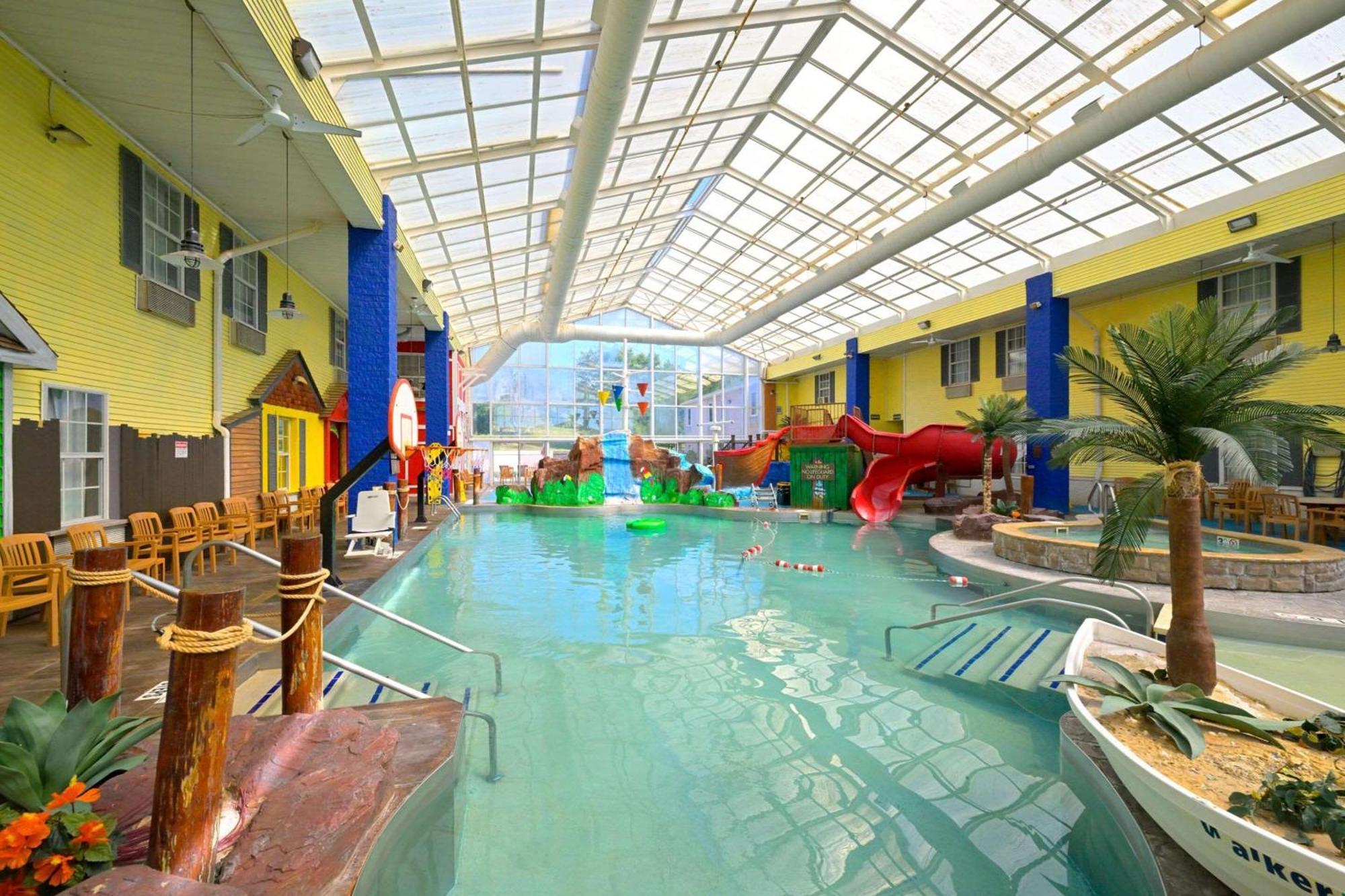 Comfort Inn Splash Harbor Bellville Exteriör bild